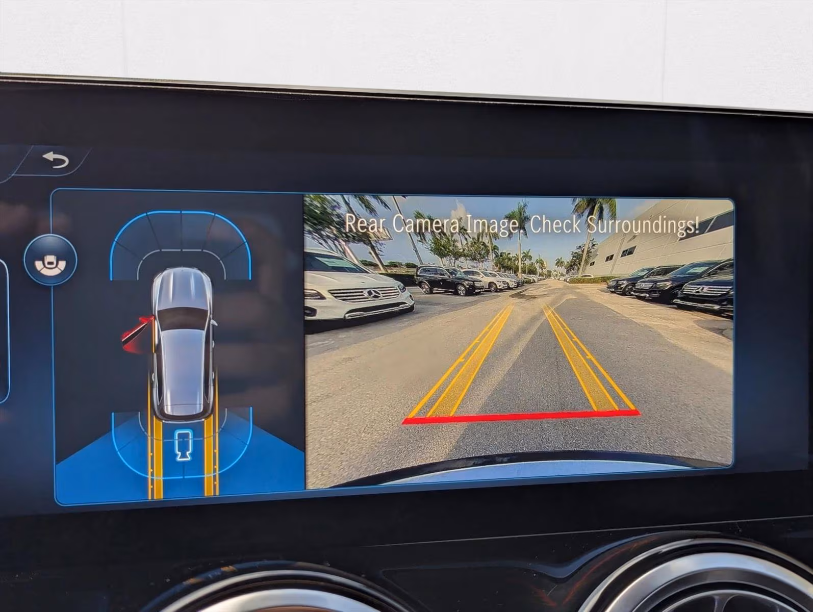 
								2025 Mercedes-Benz GLB 250 SUV full									