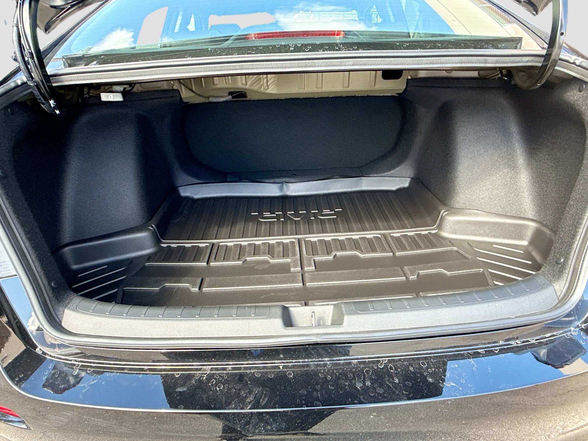 
								New 2026 Honda Civic Sedan LX full									