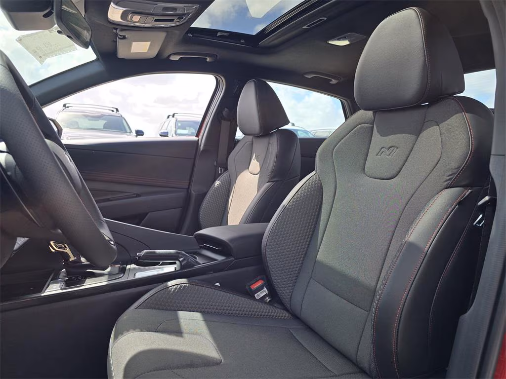 
								New 2025 Hyundai Elantra N Line full									