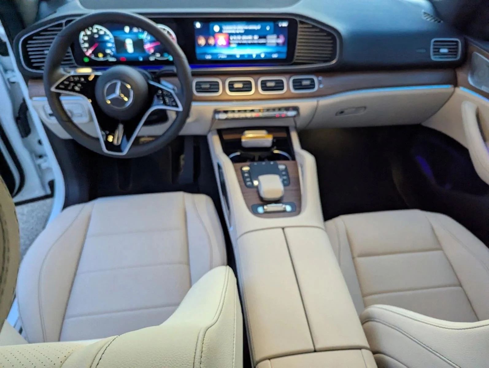 
								New 2025 Mercedes-Benz GLS 450 4MATIC ® SUV full									