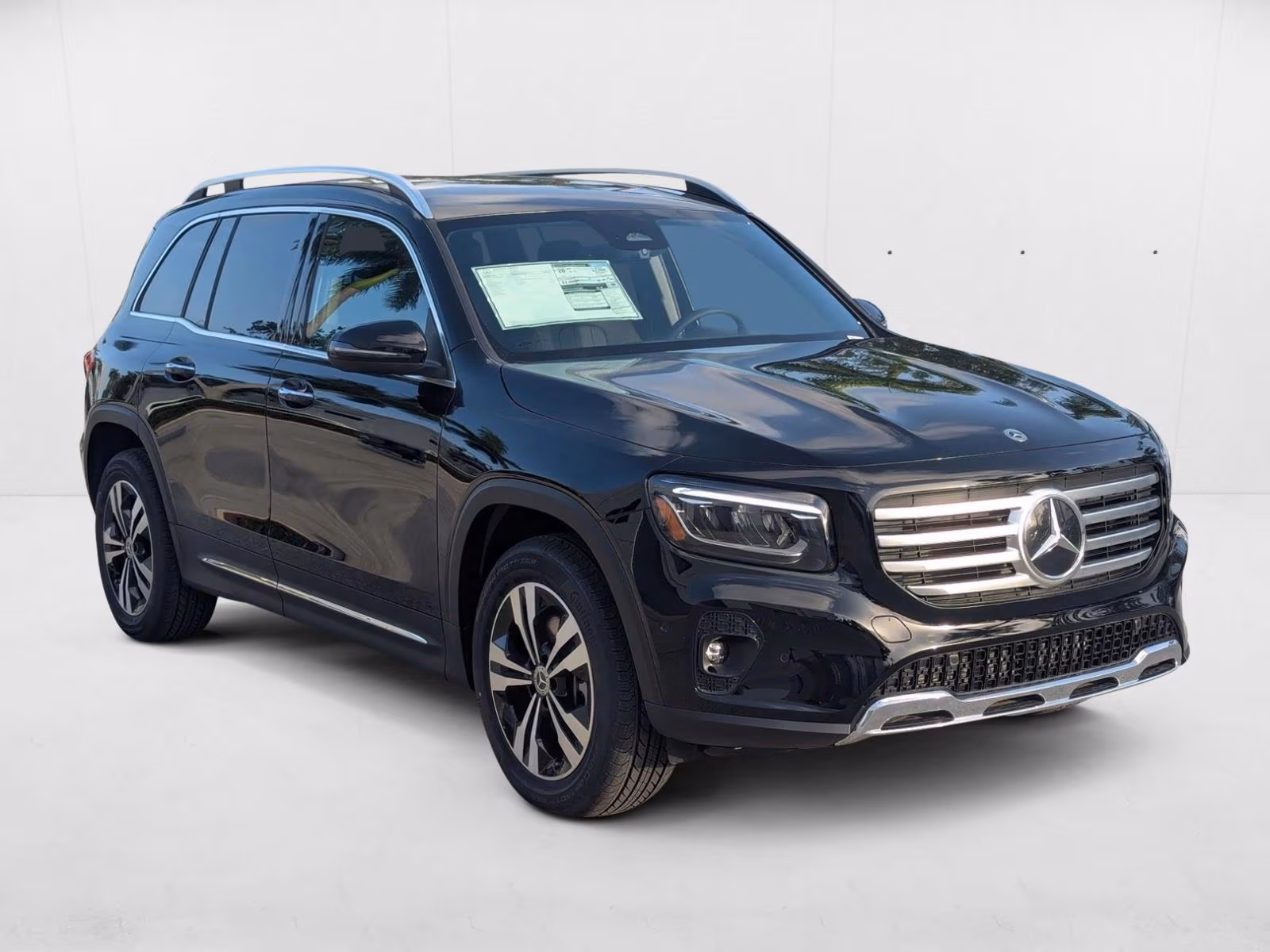 
								2025 Mercedes-Benz GLB 250 SUV full									