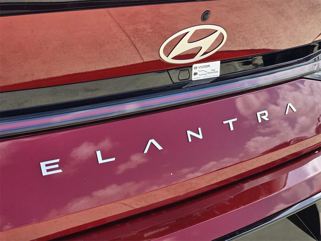 
								New 2025 Hyundai Elantra N Line full									