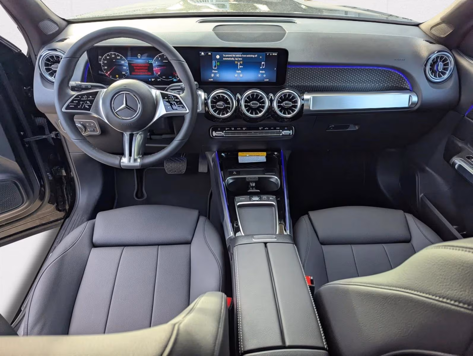 
								2025 Mercedes-Benz GLB 250 SUV full									