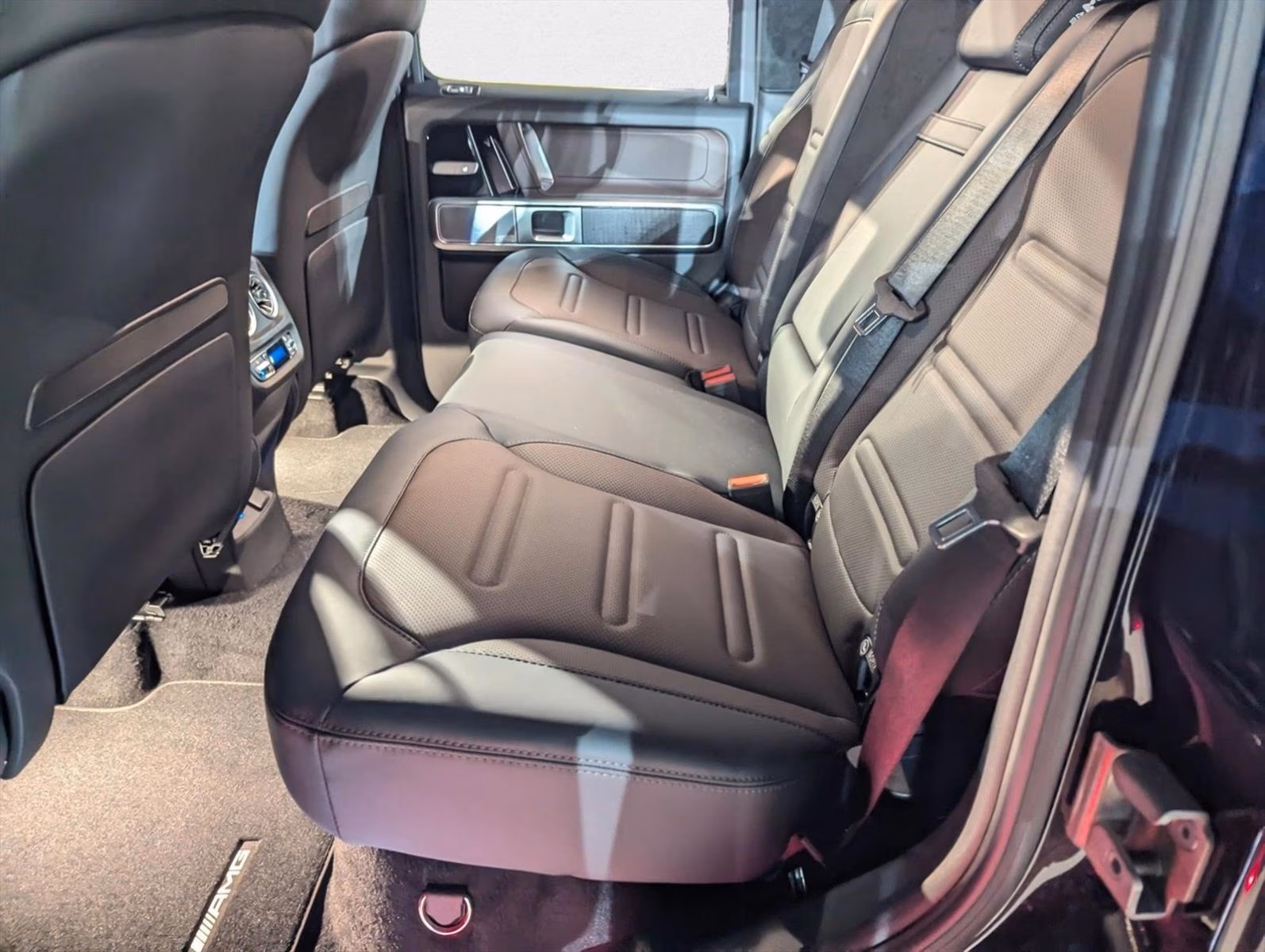 
								New 2025 Mercedes-Benz G 580e SUV full									