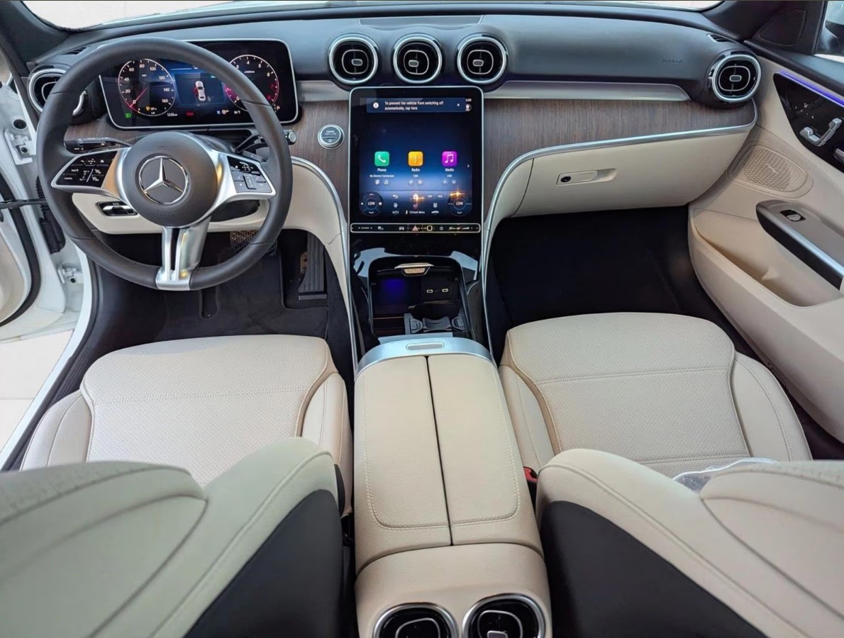 
								New 2025 Mercedes-Benz C 300 Sedan full									