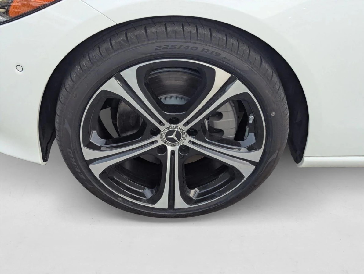 
								New 2025 Mercedes-Benz C 300 Sedan full									