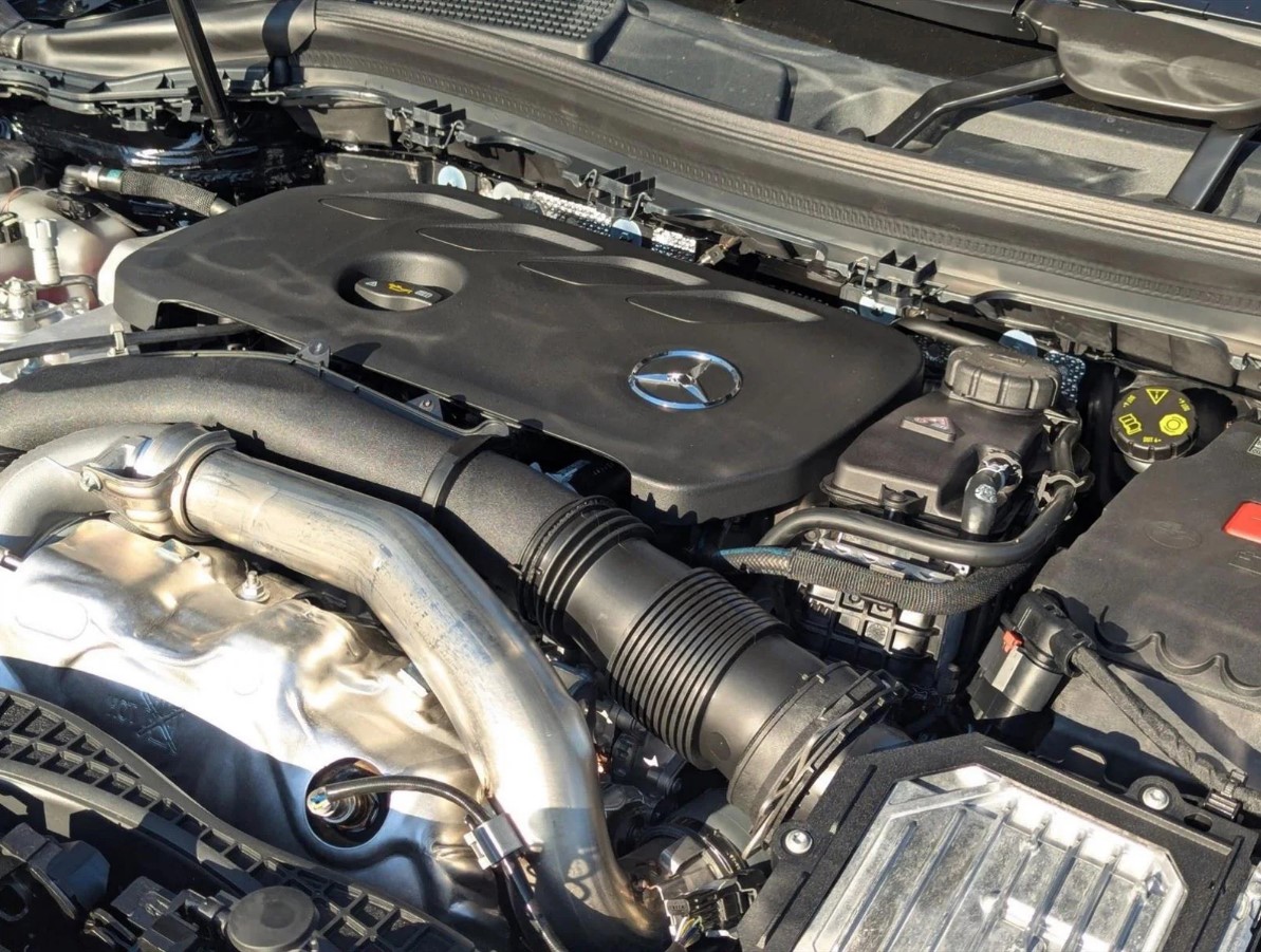 
								New 2026 Mercedes-Benz full									