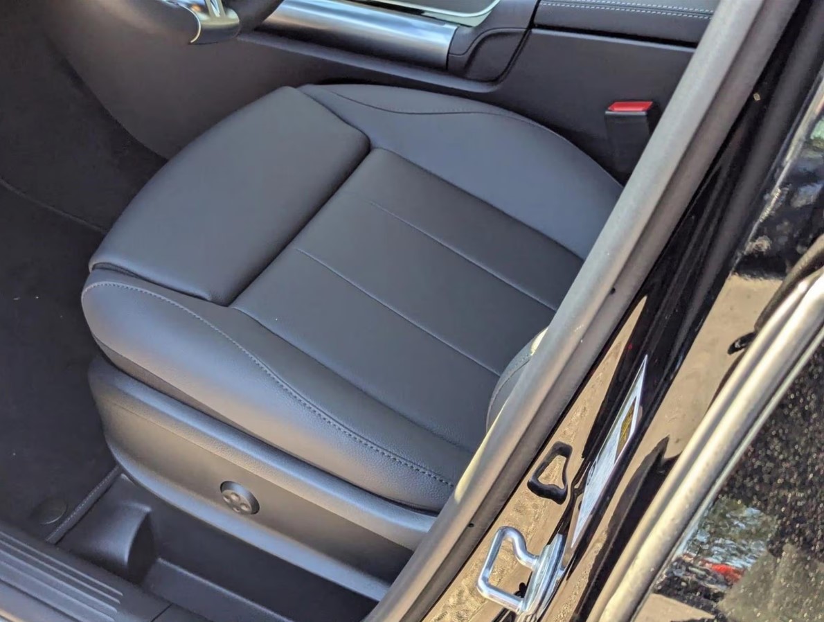 
								New 2026 Mercedes-Benz full									